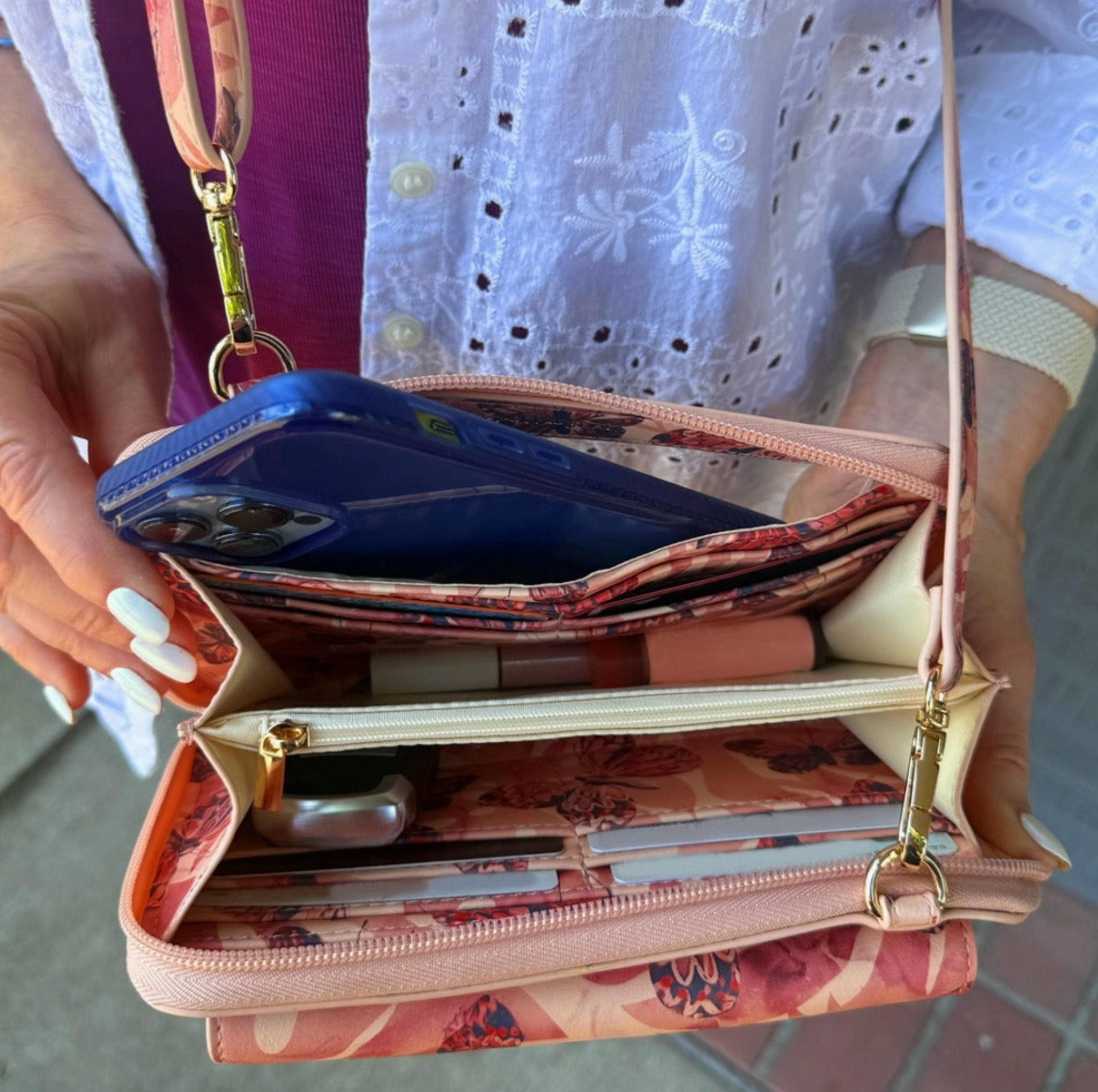 Captiva RFID Touch Screen Crossbody Purse – Vegan Leather Smartphone Bag - Lavender Hills BeautySave The GirlsCA-1037SG