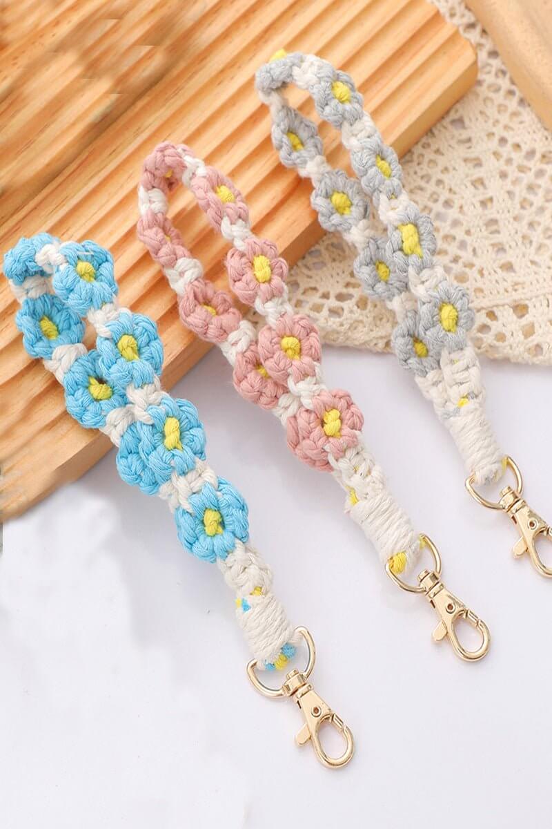 Daisy Flower Macrame Keychain - Lavender Hills BeautyZenanaU - 601 - BLU
