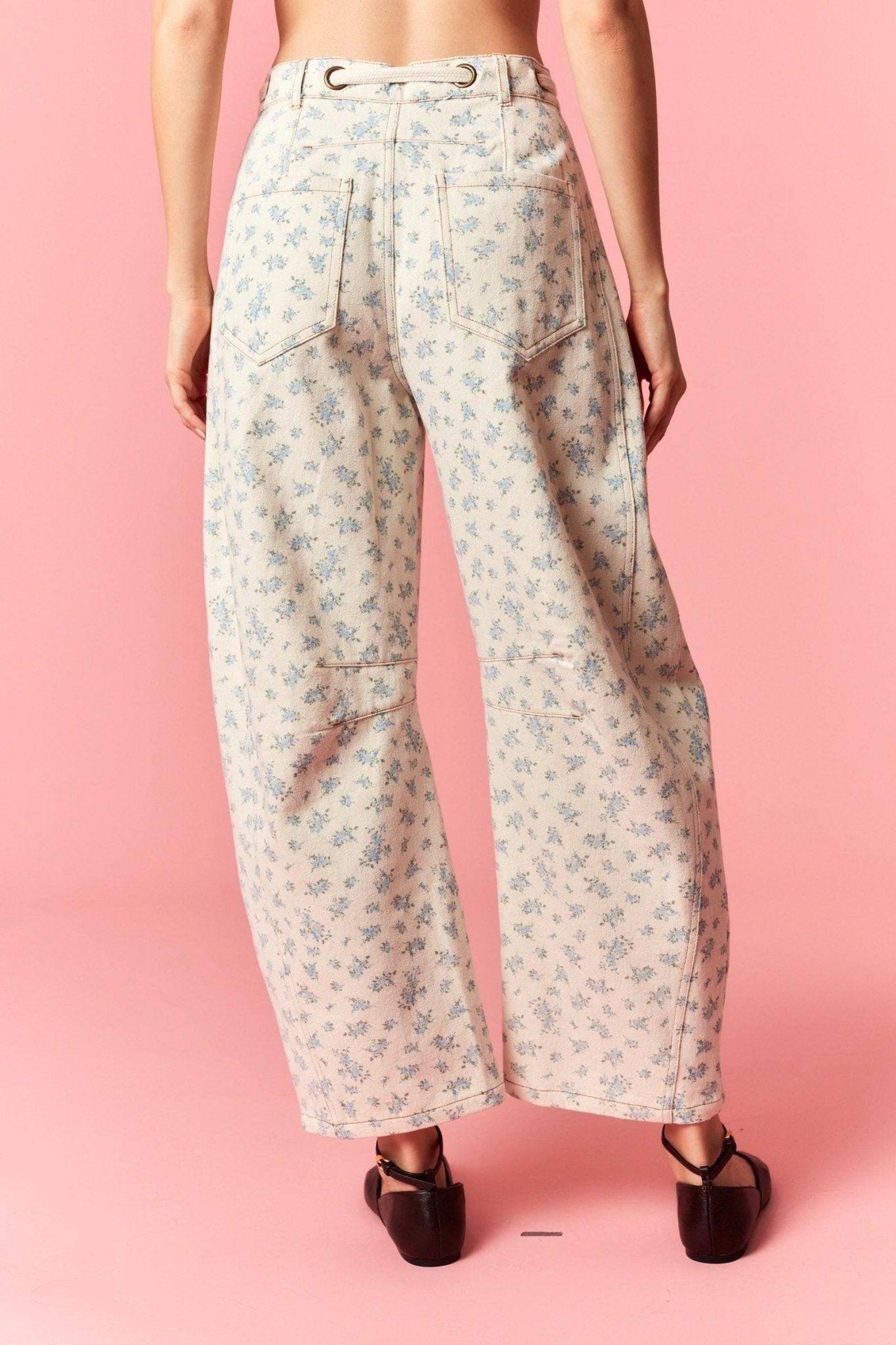 Eyelet Belt Floral Print Denim Barrel Pants - Lavender Hills BeautyPeach Love CaliforniaIP200317-03-S
