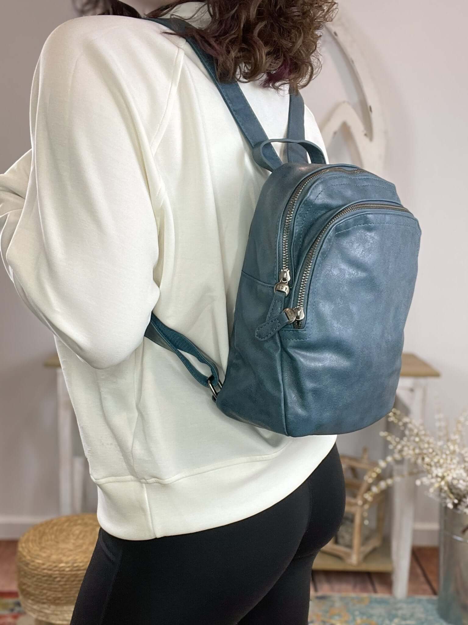 Frankie Soft Backpack - Lavender Hills BeautyJoy SusanL8140 - 00