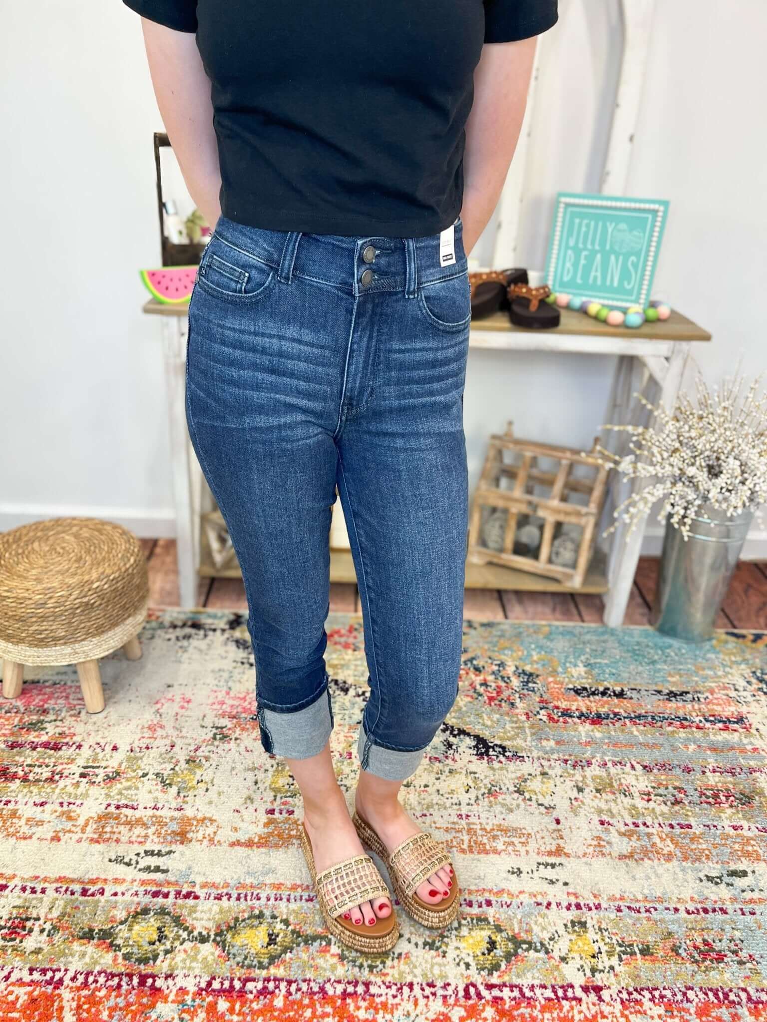 Judy Blue Double Button Dark Wash Cuffed Capris - Lavender Hills BeautyJudy Blue72118REG - DK - 1(25)