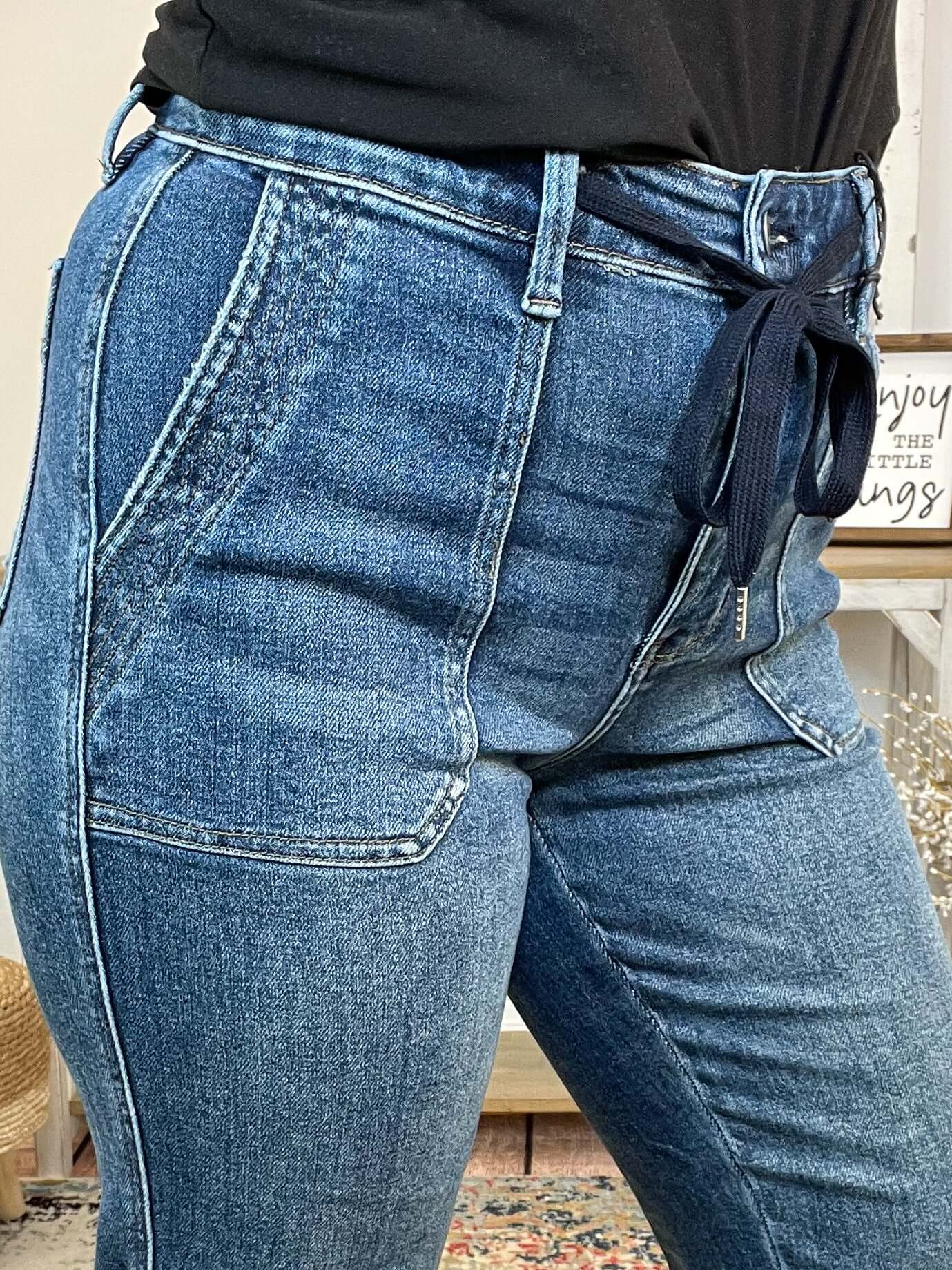 Judy Blue Relaxed Tatum Drawstring Cuffed Jogger Jeans - Lavender Hills BeautyJudy Blue88971REG - DK - 0(24)