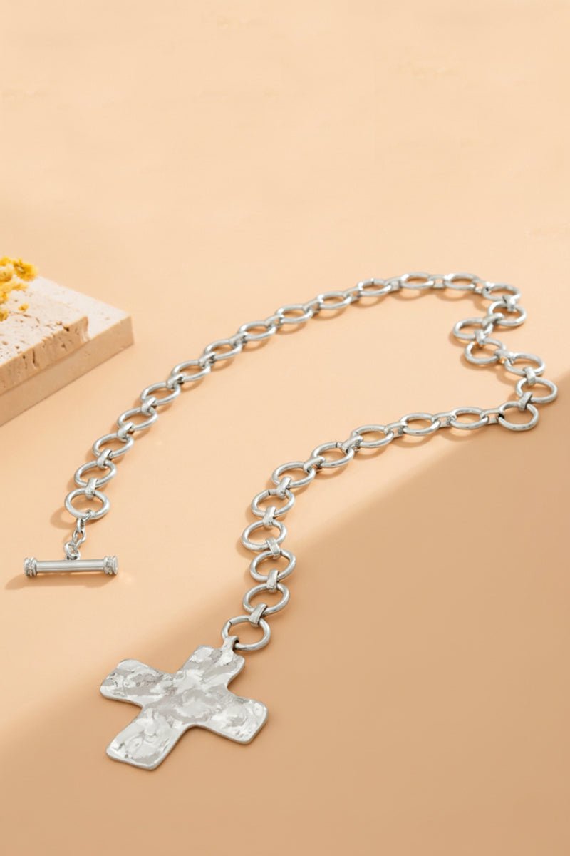 Notable Hammered Cross Front Toggle Necklace - Lavender Hills BeautyZenanaU-611-GLD