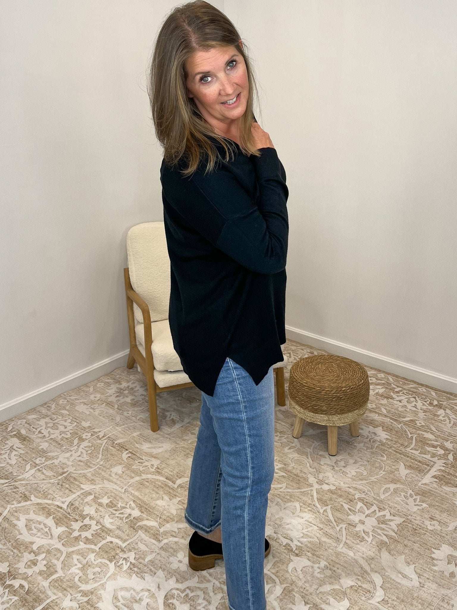 Viscose Front Seam Sweater - Lavender Hills BeautyZenanaTW-2211D6-BLK-SM