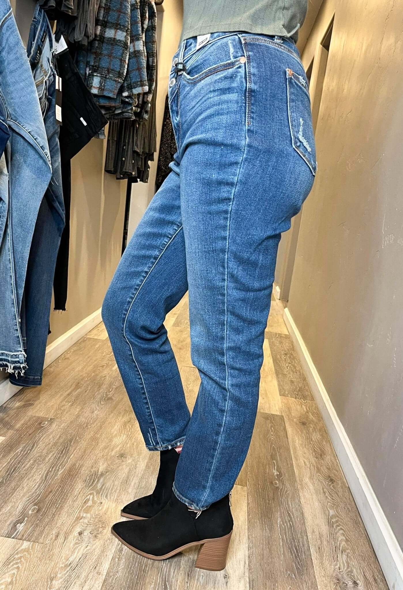 Blue Yoke Straight Jean | Judy Blue | 82329 - Lavender Hills BeautyJudy Blue82329REG-DK-1(25)