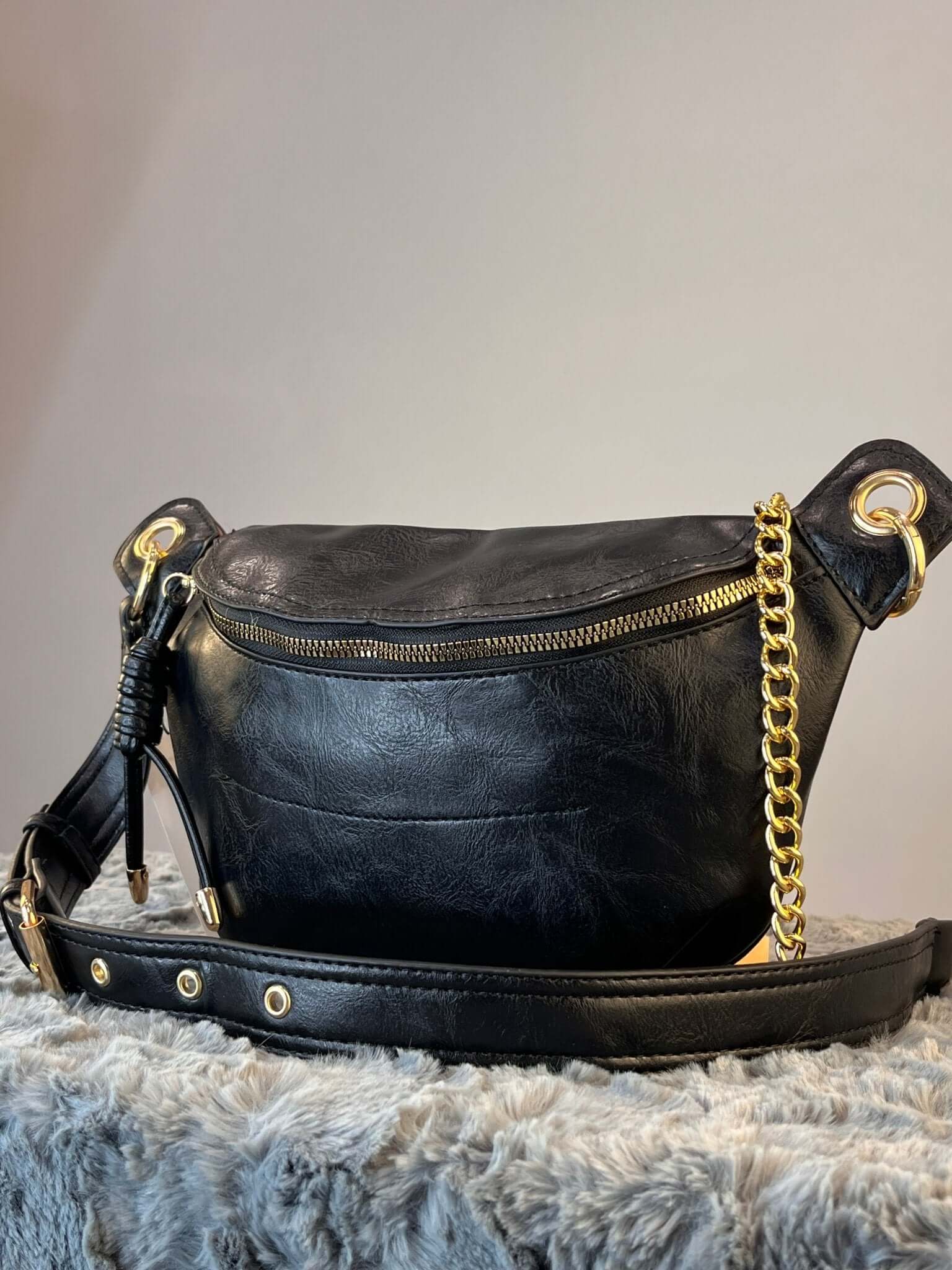 Bum Bag Crossbody Sling Belt Bag - Lavender Hills BeautyLavender Hills BeautyU-206-BLK