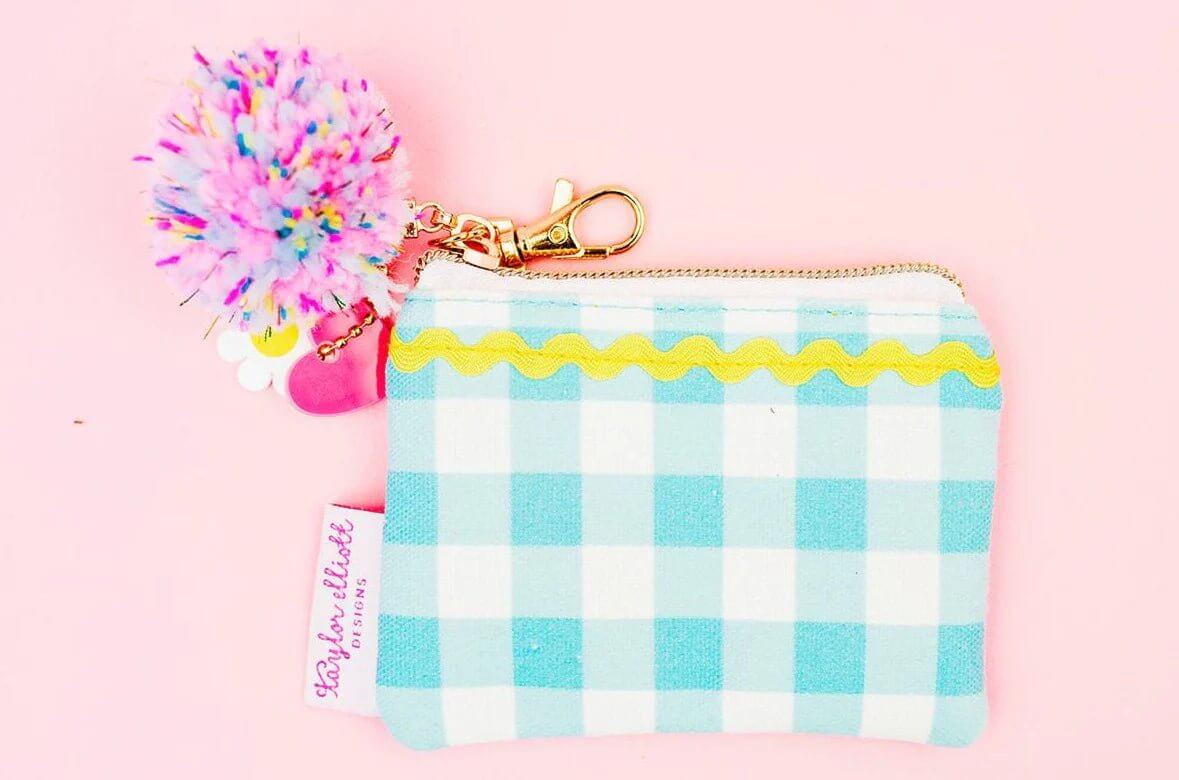 Daisy Darling Card Holder Keychain - Lavender Hills BeautyTaylor Elliott DesignsPOUCH-15