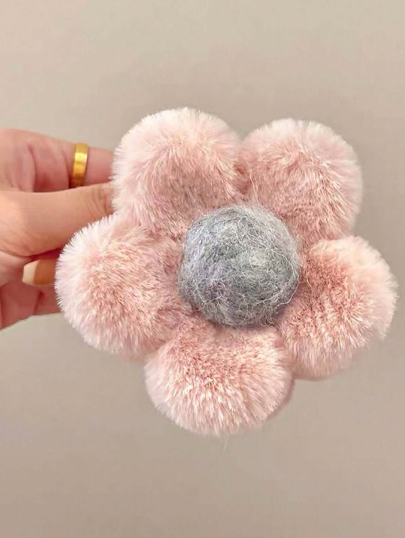 Faux Fur Flower Hair Claw Clip - Lavender Hills BeautyLavender Hills Beautysc2310076695137277