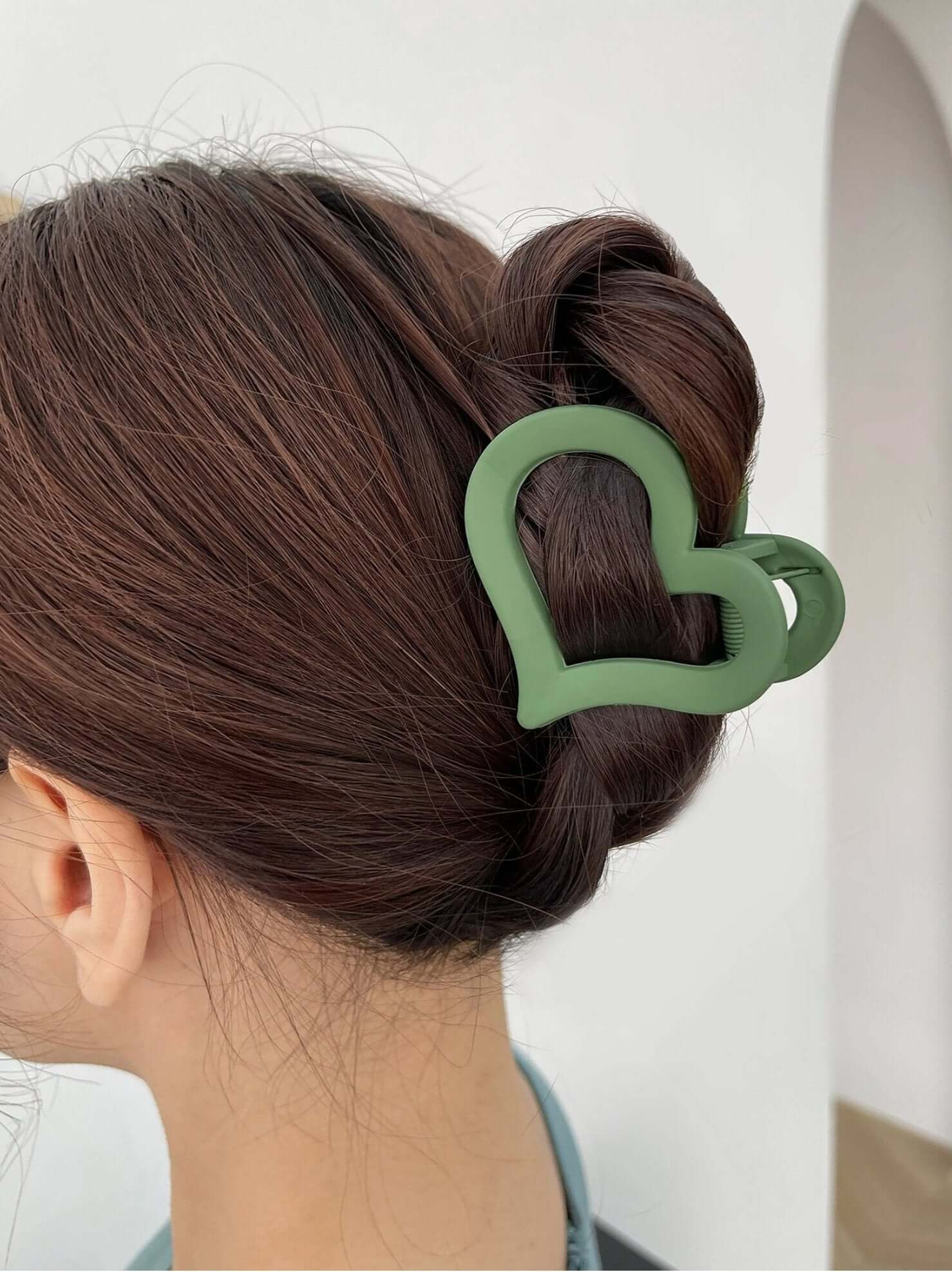 Medium Heart Shape Hair Clip - Green - Lavender Hills BeautyLavender Hills Beauty Studio