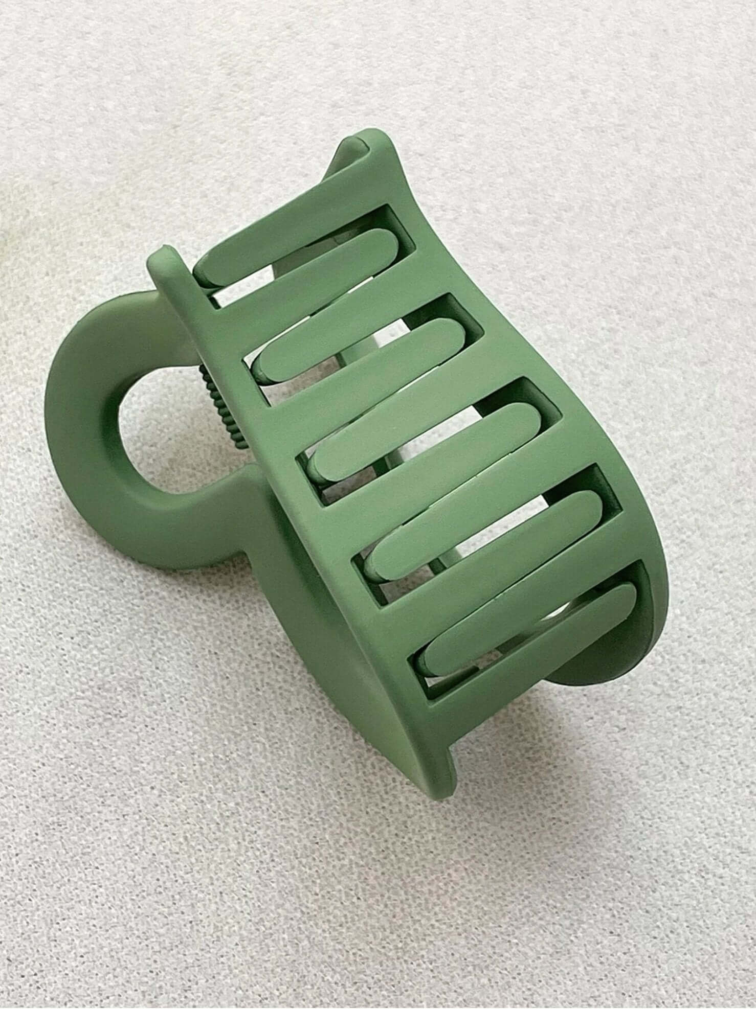 Medium Heart Shape Hair Clip - Green - Lavender Hills BeautyLavender Hills Beauty Studio