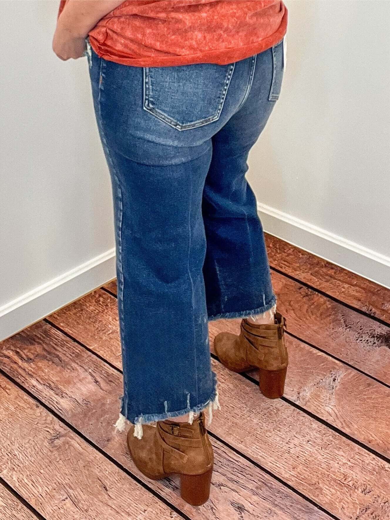 Jenny Straight Raw Hem Cropped Jeans - Lavender Hills BeautyZenanaDNP-1639DD