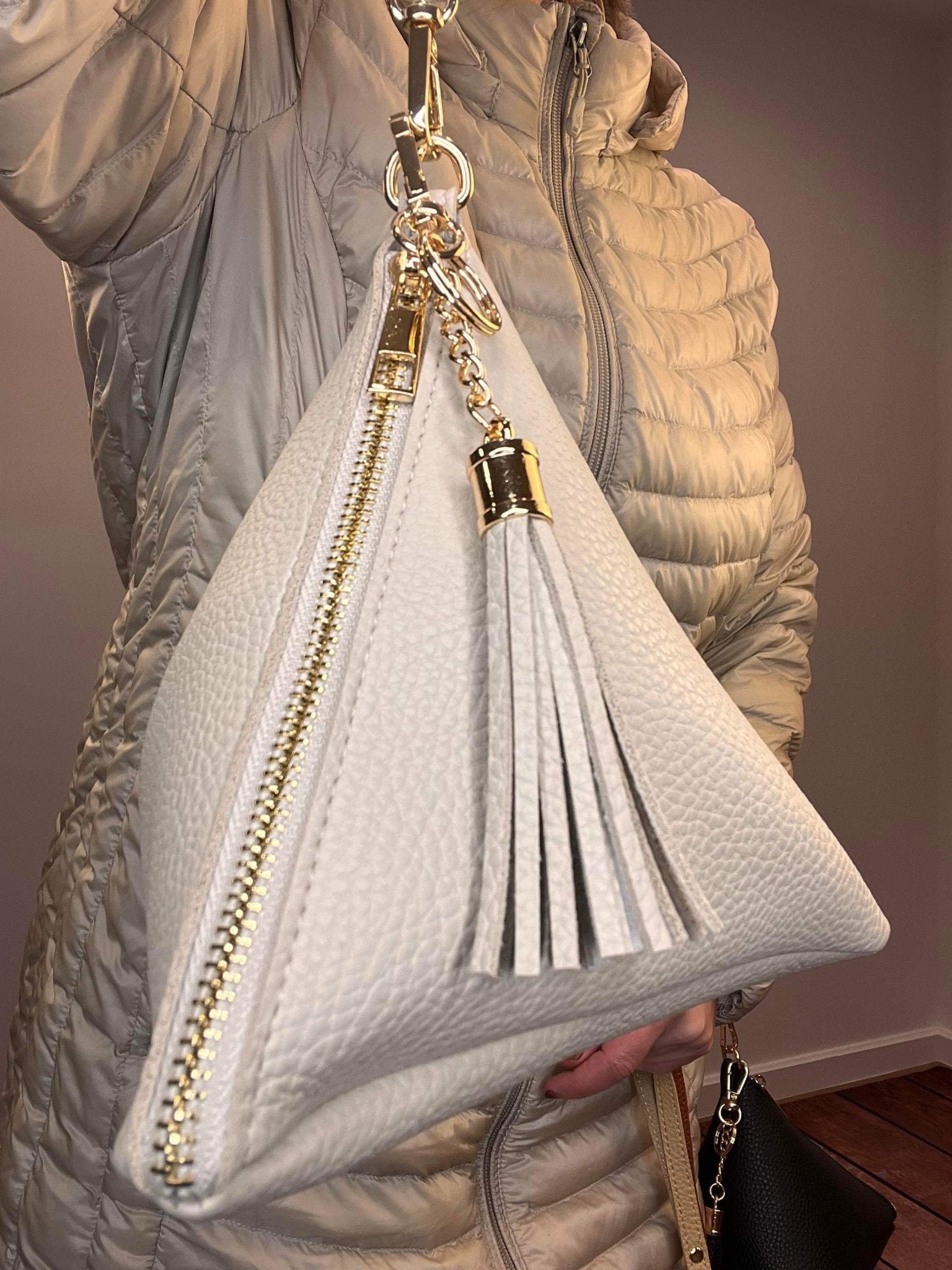 Pyramid Tassel Wristlet Bag - Lavender Hills BeautyLavender Hills BeautyU-229