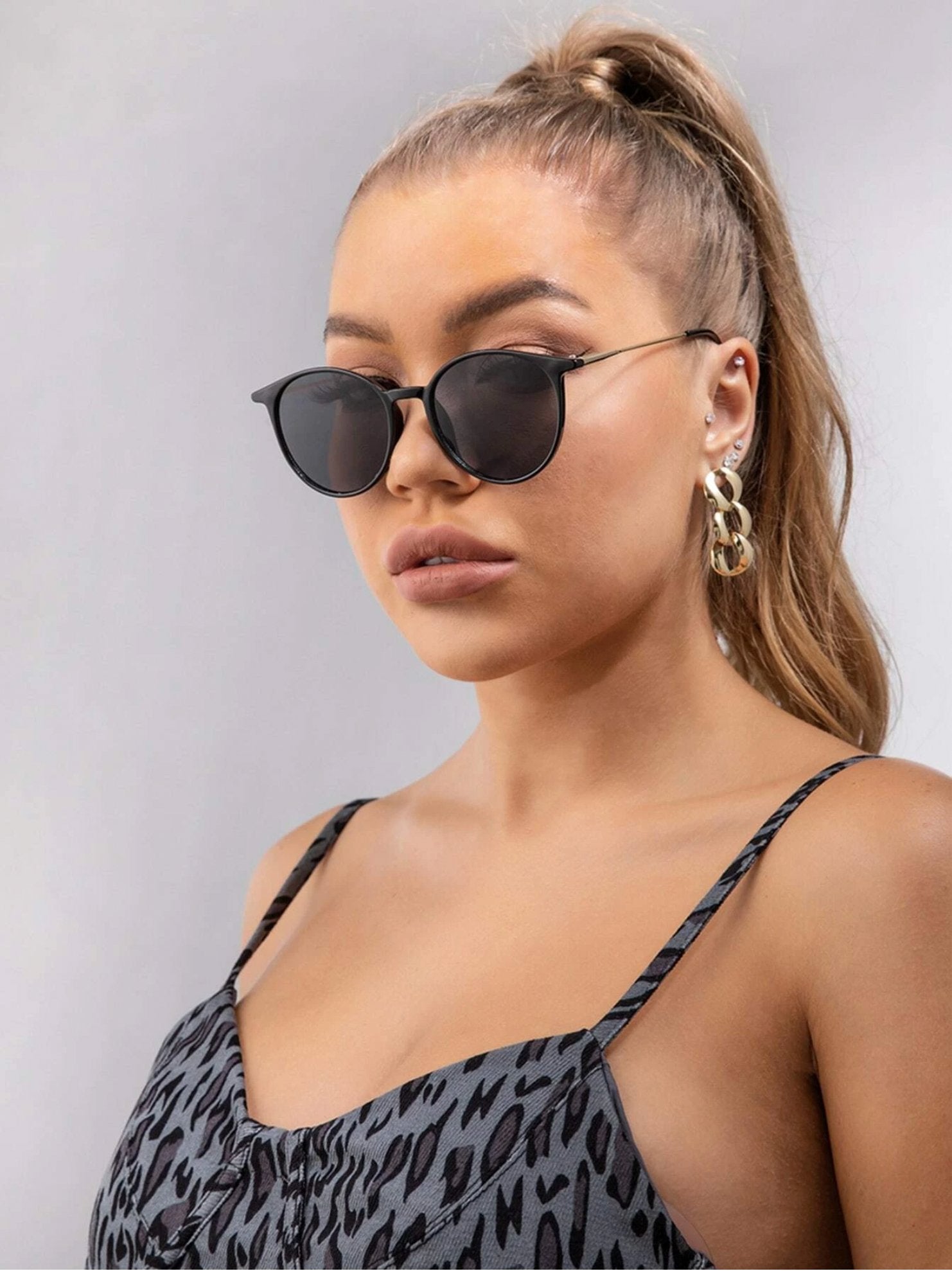 Round Black Sunglasses - Lavender Hills BeautyShein