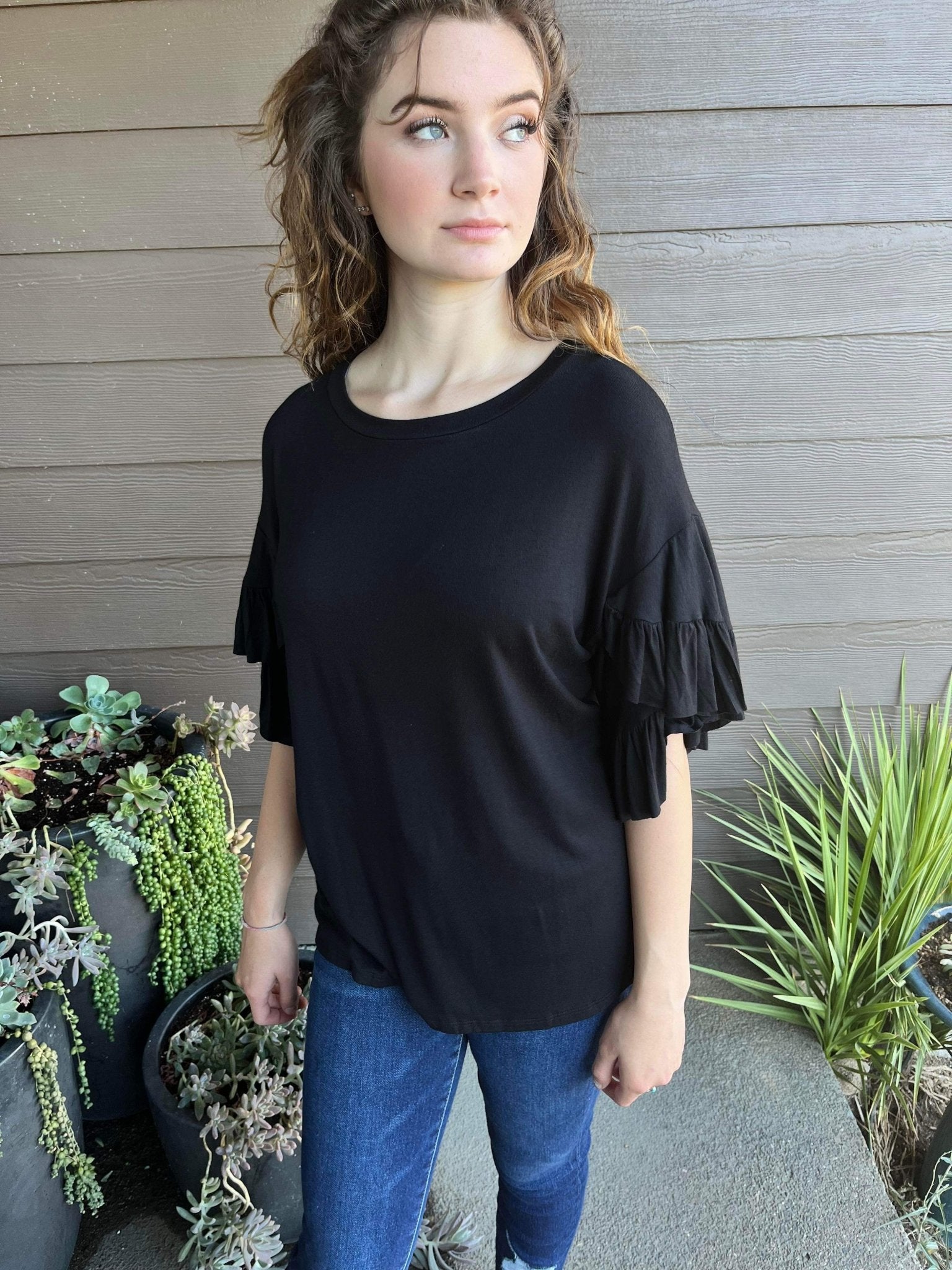 Ruffle Sleeve Top - Black - Lavender Hills BeautyeLuna