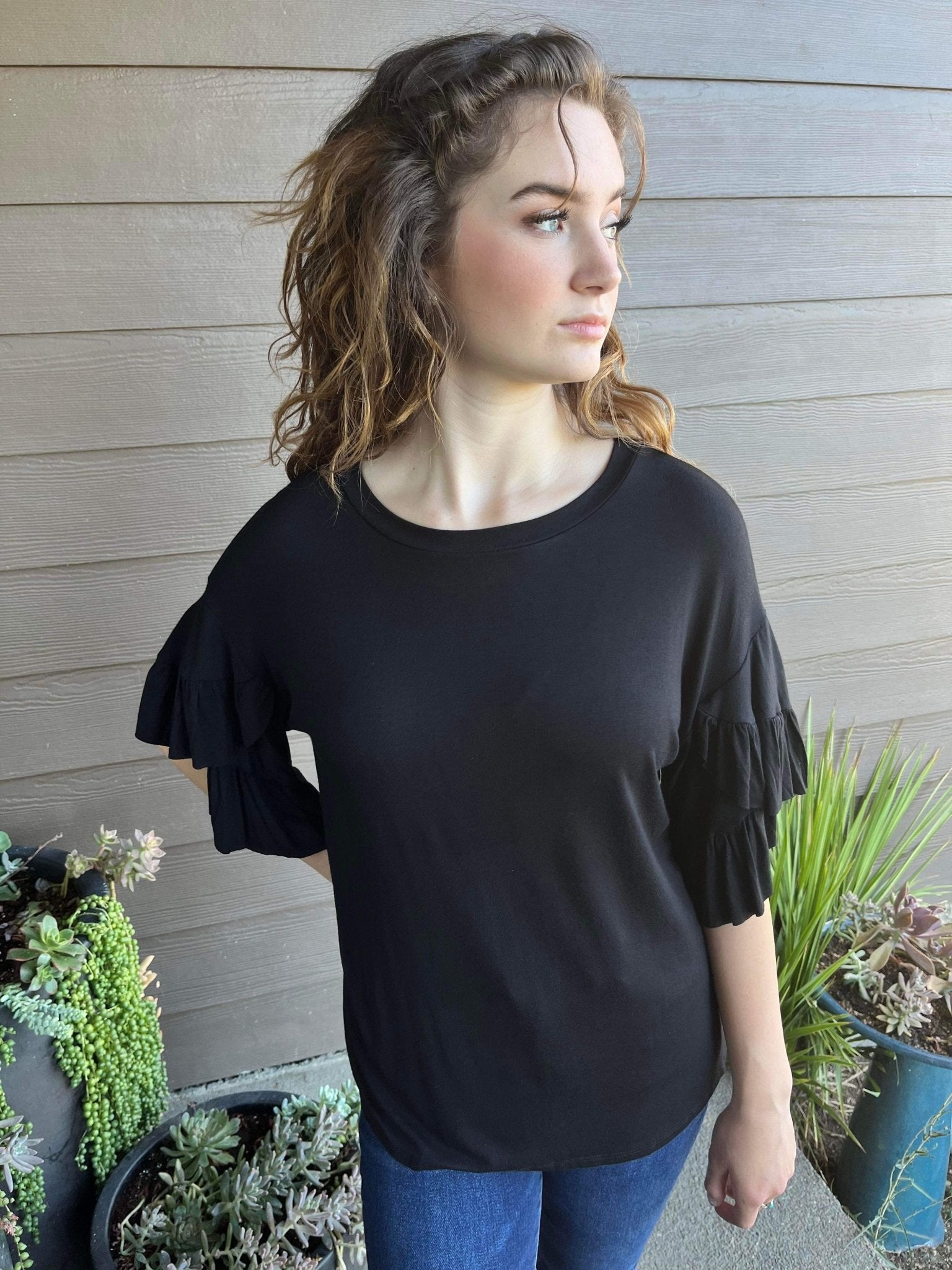 Ruffle Sleeve Top - Black - Lavender Hills BeautyeLuna