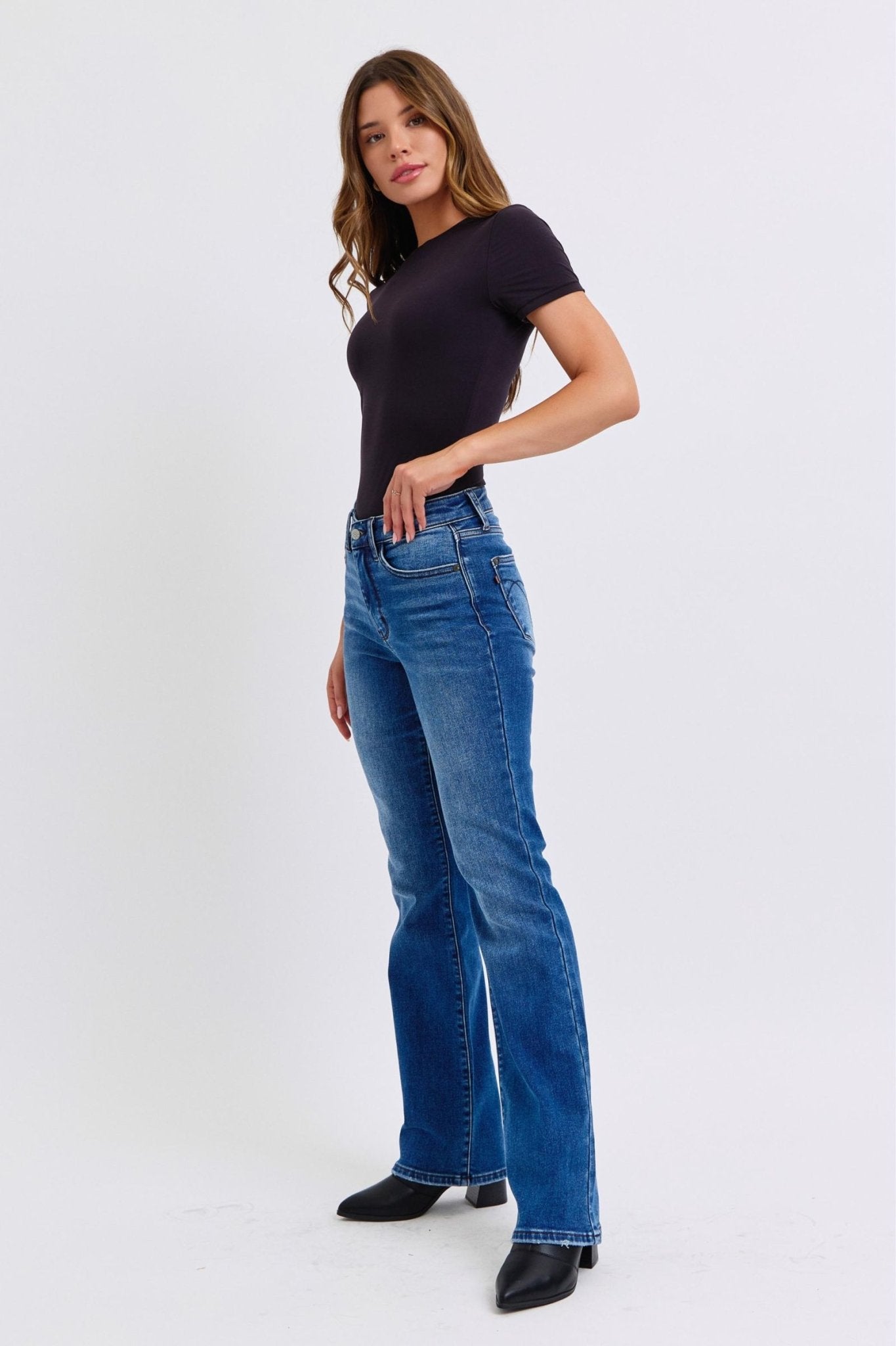 Judy Blue Mid - Rise Thermal Bootcut Jean - Lavender Hills BeautyJudy Blue82621REG - DK - 0(24)