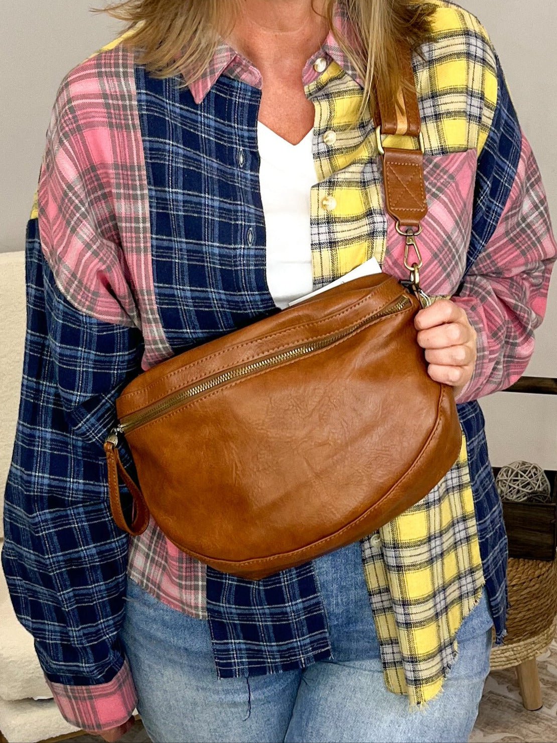 Laura Contrast Strap Sling Belt Bag