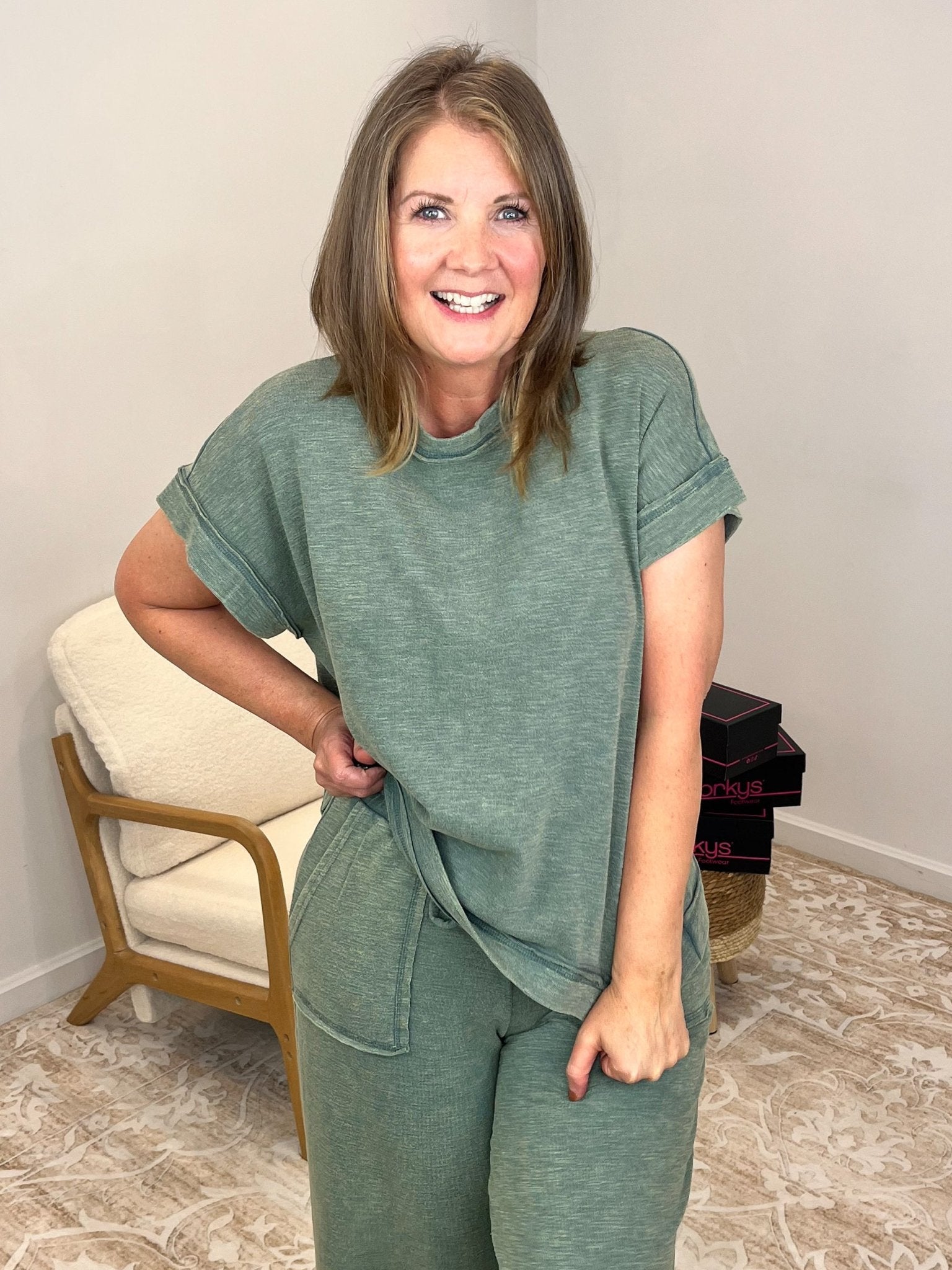 Carefree Set - 2 Piece Short Sleeve Top & Pants Set - Lavender Hills BeautyZenanaCTCPW - 3472 - SLT - S