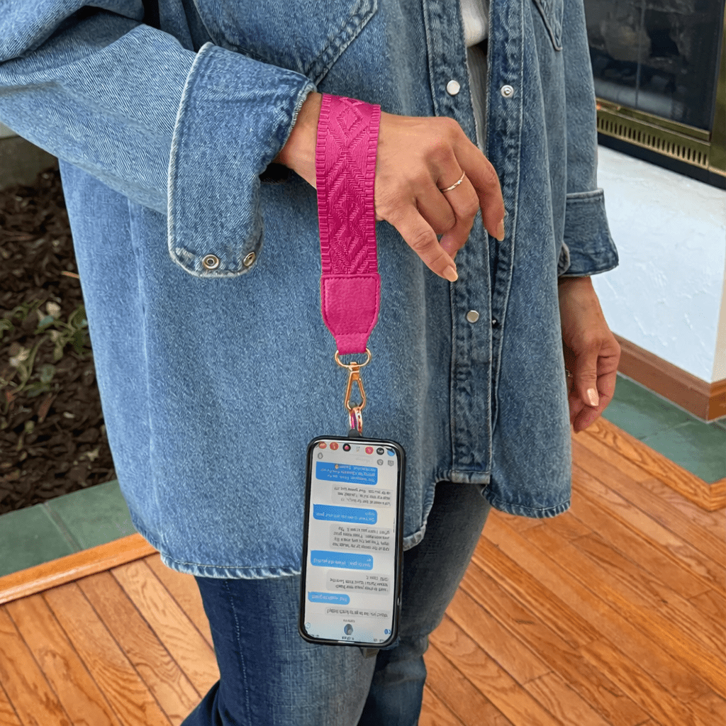 Clip & Go Strap with Zippered Pouch Classic - Magneta - Lavender Hills BeautySave The GirlsCG-1089MG