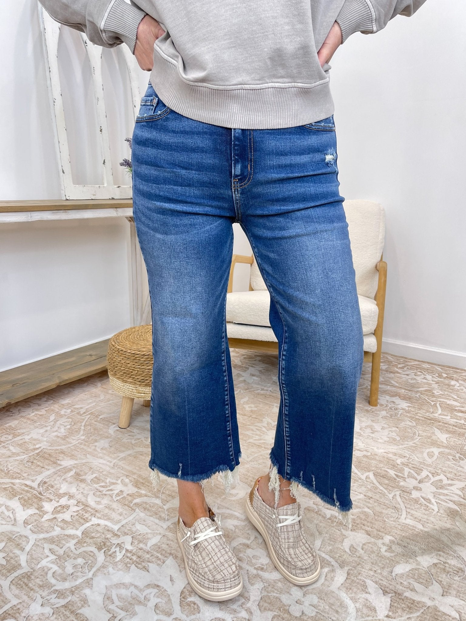Jenny Straight Raw Hem Cropped Jeans - Lavender Hills BeautyZenanaDNP-1639DD-25