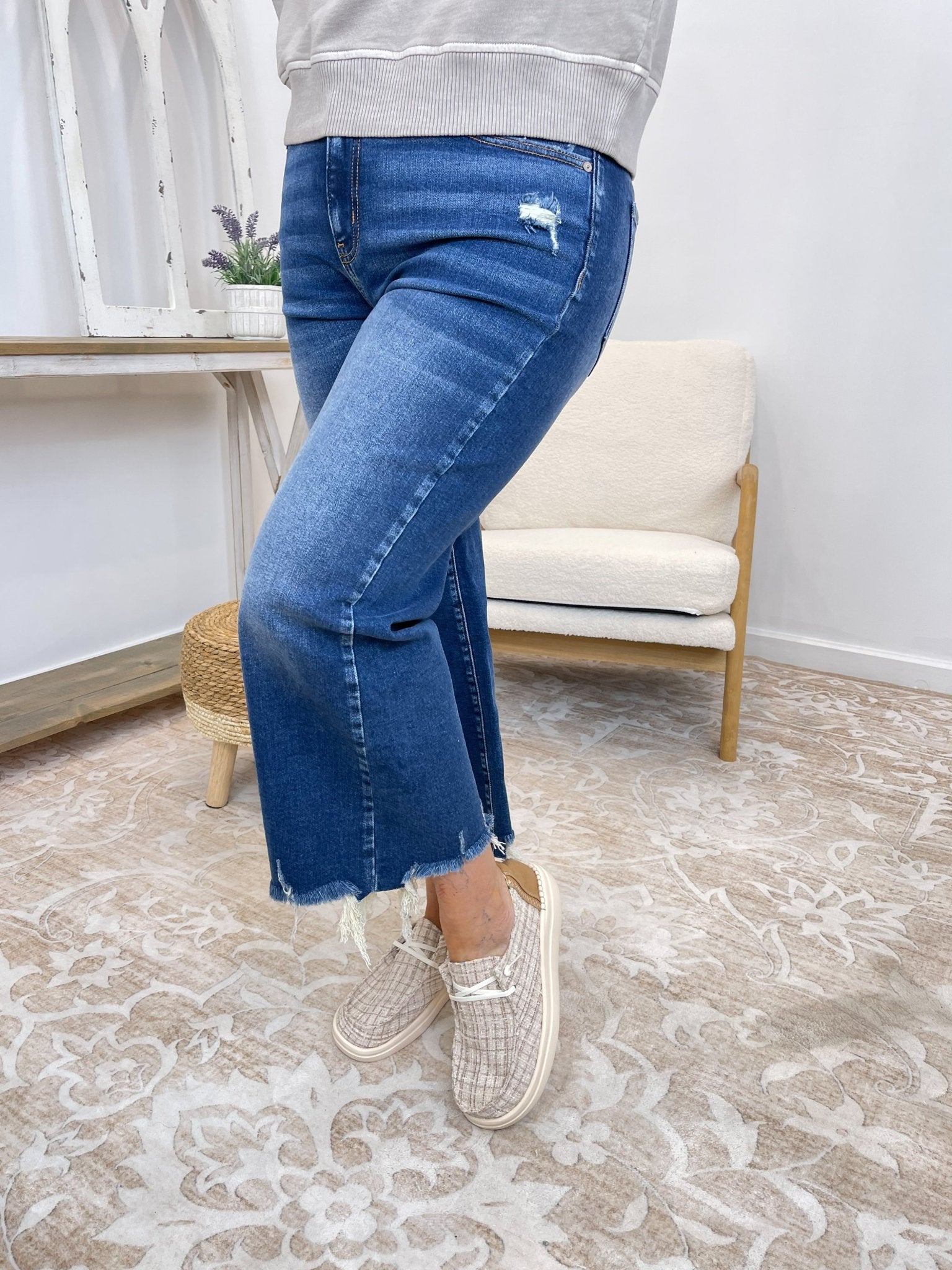 Jenny Straight Raw Hem Cropped Jeans - Lavender Hills BeautyZenanaDNP-1639DD-25