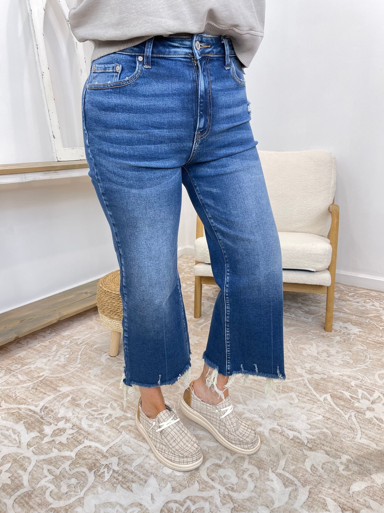 Jenny Straight Raw Hem Cropped Jeans - Lavender Hills BeautyZenanaDNP-1639DD-25