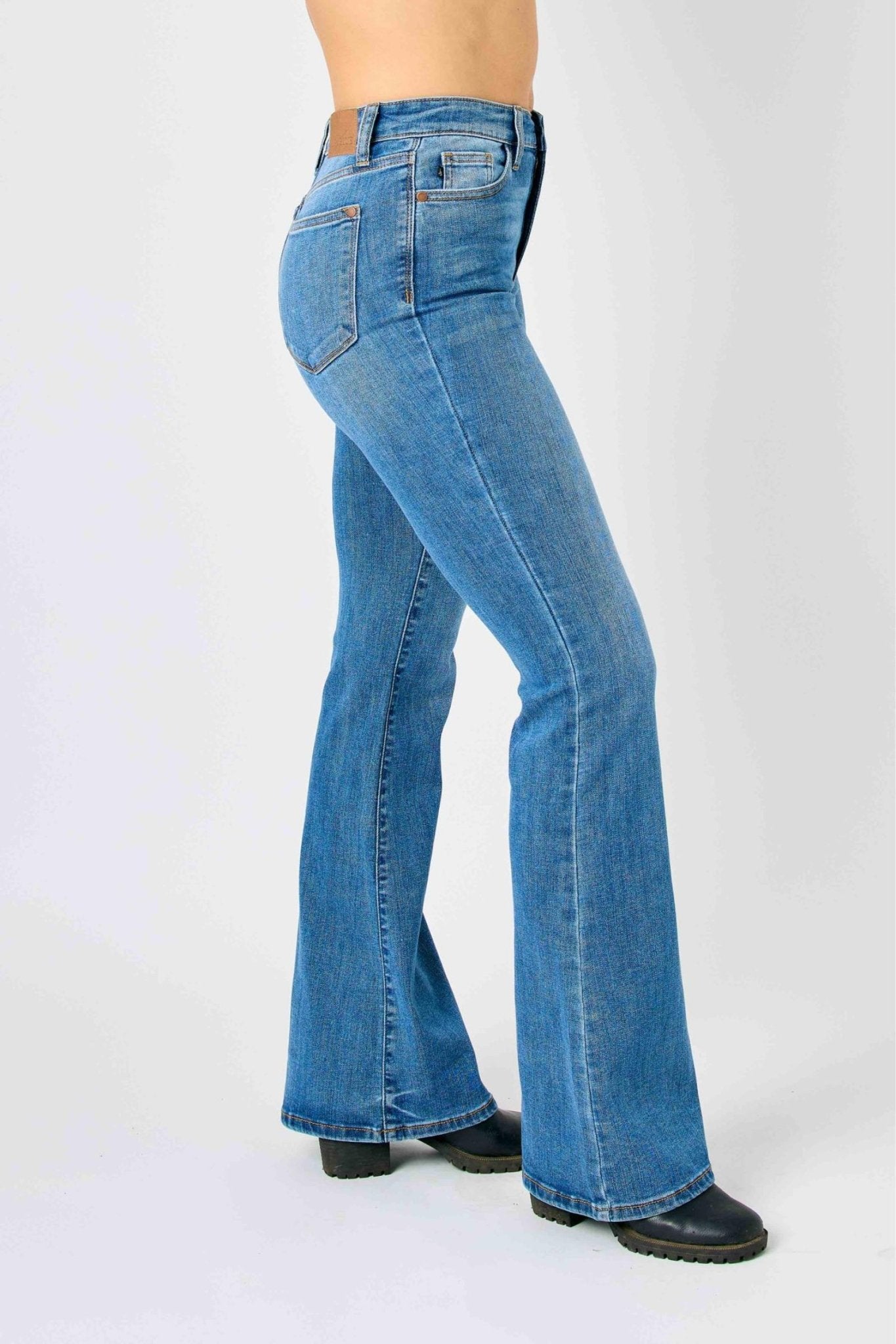 Judy Blue Harlow High Rise Mini Flare Jean - Lavender Hills BeautyJudy Blue82588REG - 03