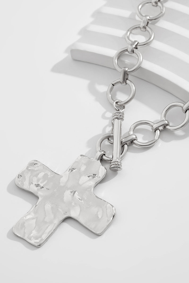 Notable Hammered Cross Front Toggle Necklace - Lavender Hills BeautyZenanaU-611-GLD