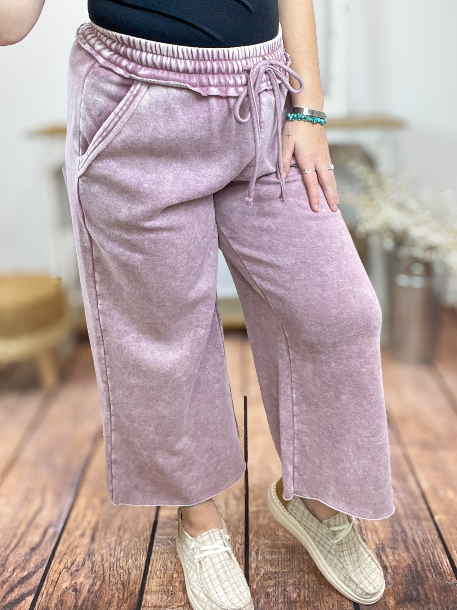 Cropped Jogger Lounge Pants Sweatpants - Lavender Hills BeautyZenanaOPW - 4340Y - LTROS - S