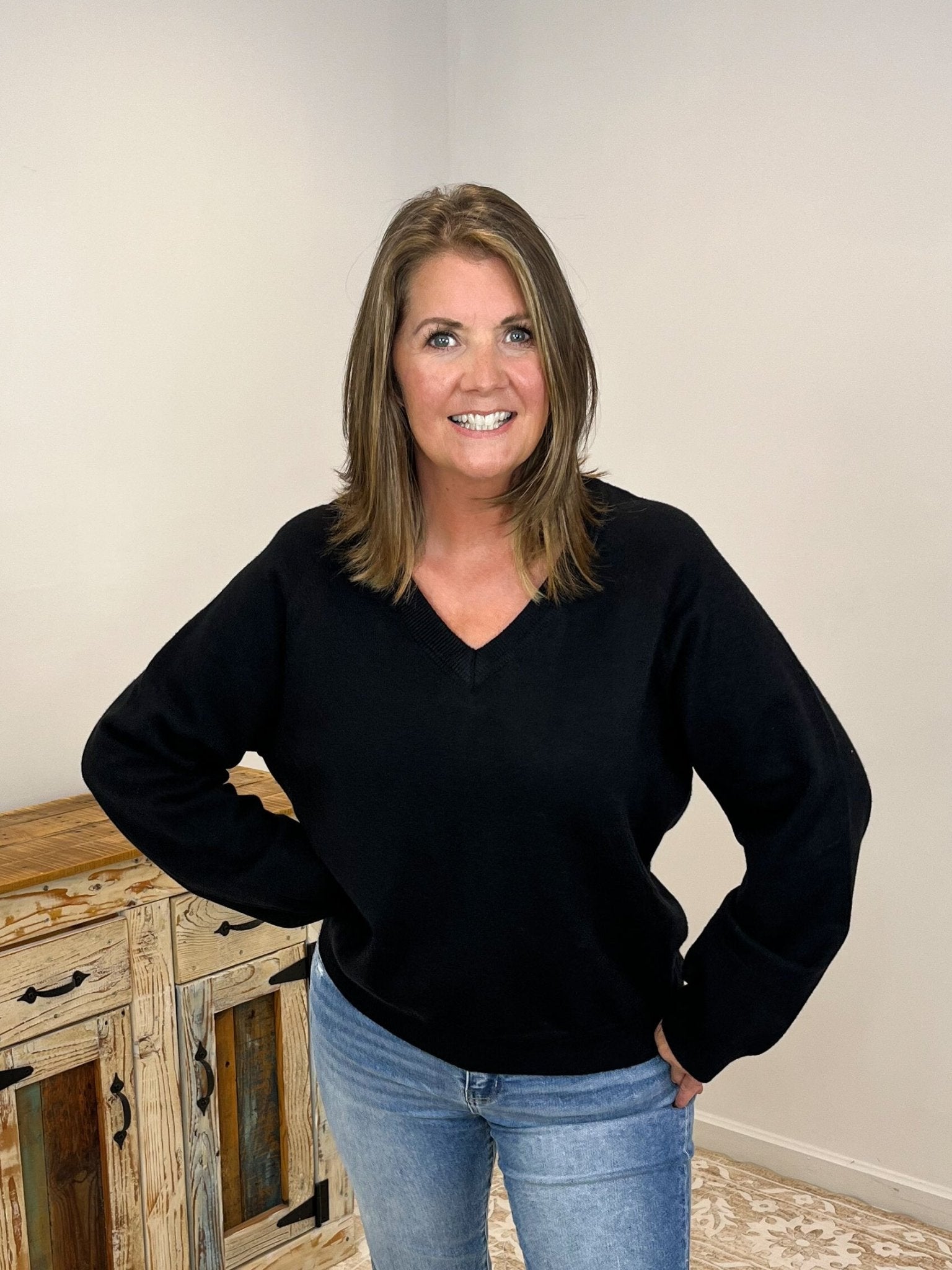 Timeless V - Neck Sweater - Black - Lavender Hills BeautyBluivyTH02758 - S