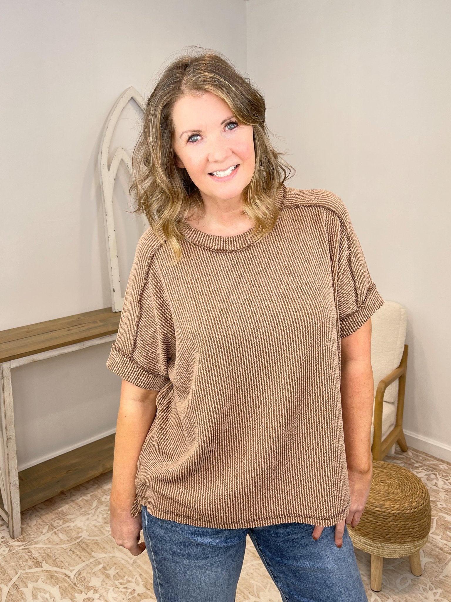 Lux Ribbed Short Sleeve Hi - Low Top Shirt - Lavender Hills BeautyZenanaRTL-8451A-BWN-SM