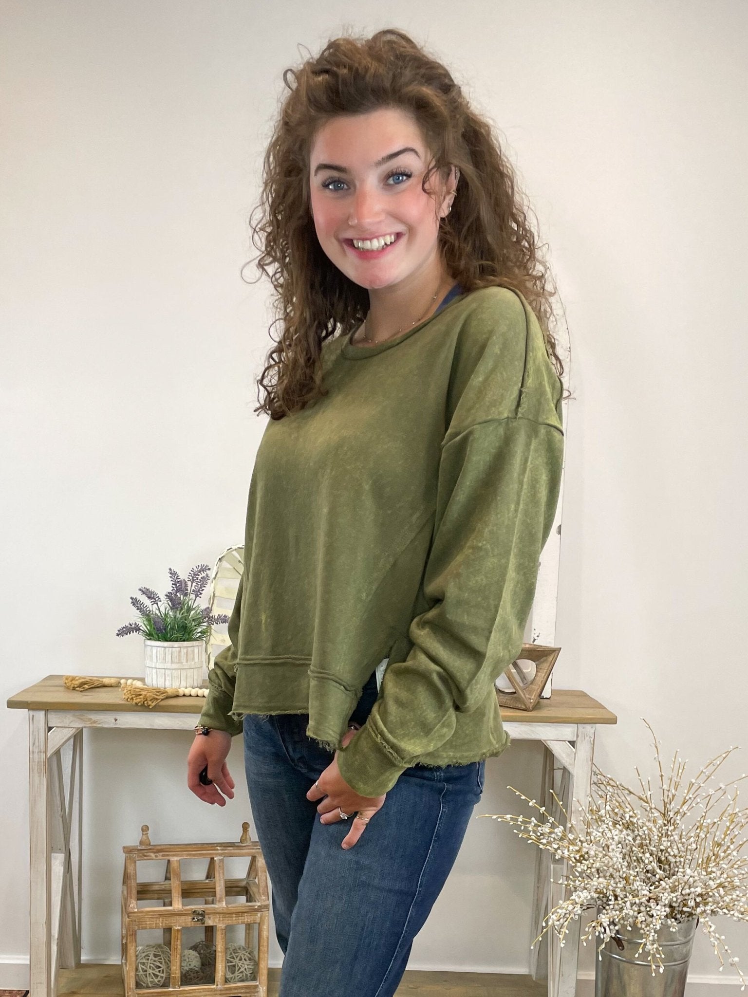 Vintage Raw Hem Mineral Washed Sweatshirt Pullover - Olive Green - Lavender Hills BeautyVery JNT11145 - 120R - OLV - S