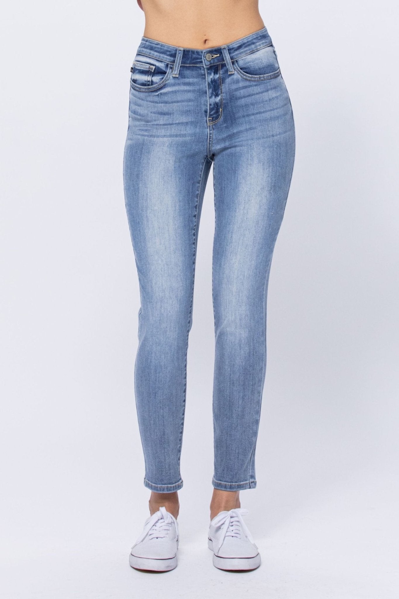 Monroe Relaxed Fit Light Wash Jeans - Lavender Hills BeautyJudy Blue