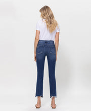 Load image into Gallery viewer, New Frame - Mid Rise Cropped Straight Jeans | Flying Monkey | F4531
